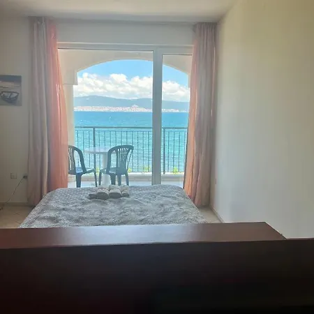 Sea View 아파트 네세부르
